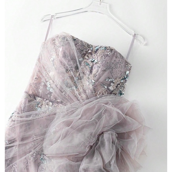 Strapless Grey gown - Picture 4 of 9